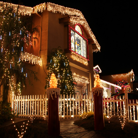 Декоратівне новорічне оформлення фасадів