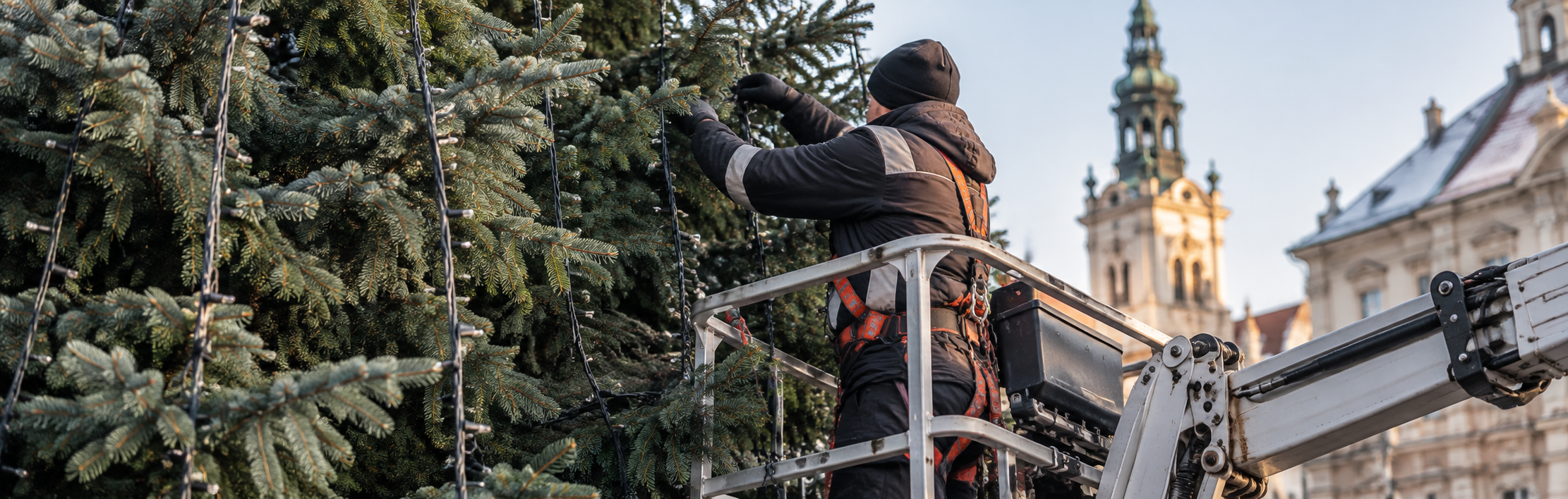 Професійний монтаж вуличних гірлянд у Львові та Львівській області